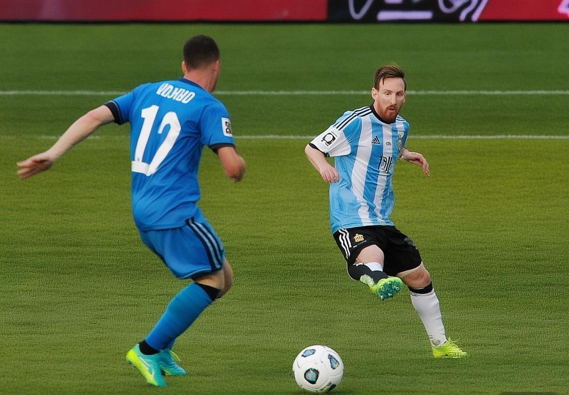 巴黎圣日耳曼VS马赛：巅峰对决精彩回顾与战术分析(图2)